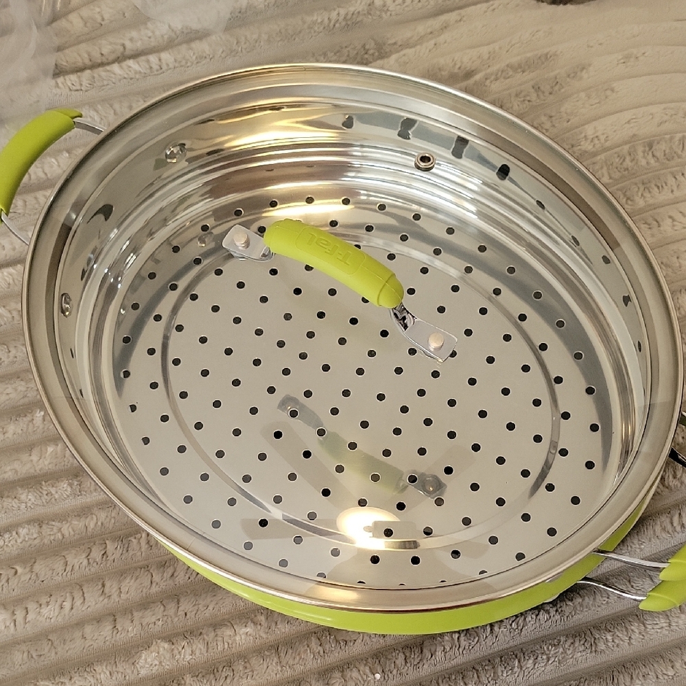 Adjustable Stainless Steel Steamer Basket with Lime Green Handles